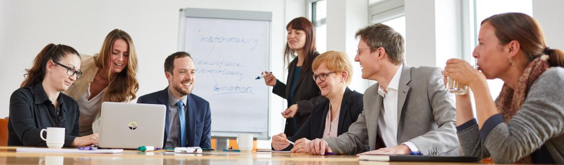 Mitarbeiterinnen und Mitarbeiter Mitarbeiterinnen und Mitarbeiter
