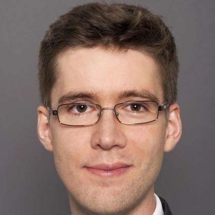 Portraitfoto Simon Brunner