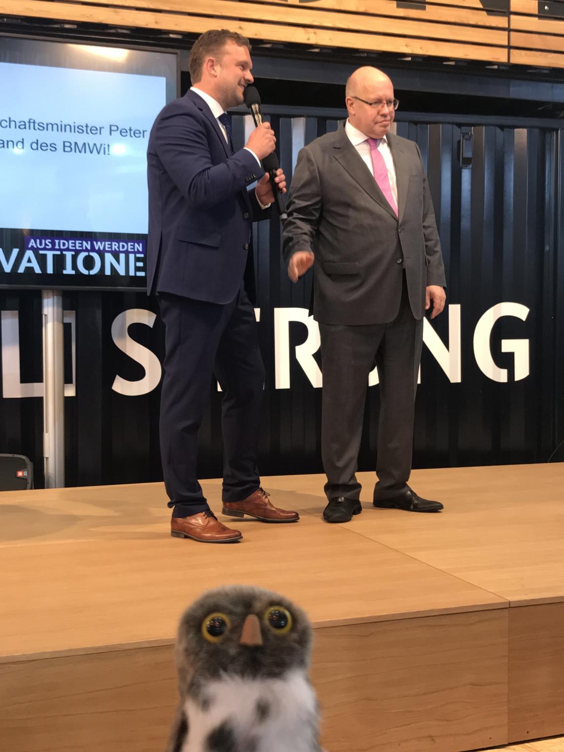 Eule Elinor mit BM Altmeier auf der Hannover Messe 2018