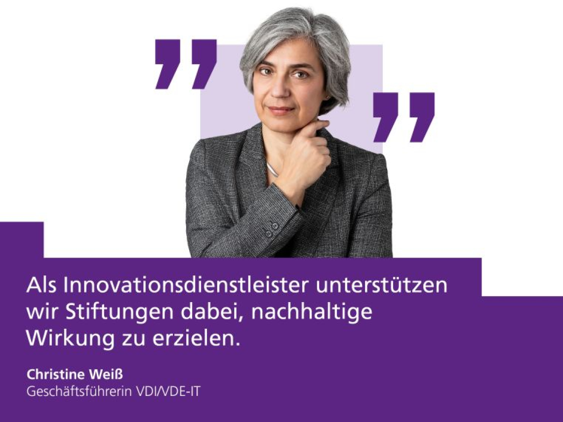 Bild einer Frau mit dem Zitat: "Als Innovationsdienstleister unterstützen wir Stiftungen dabei, nachhaltige Wirkung zu erzielen."